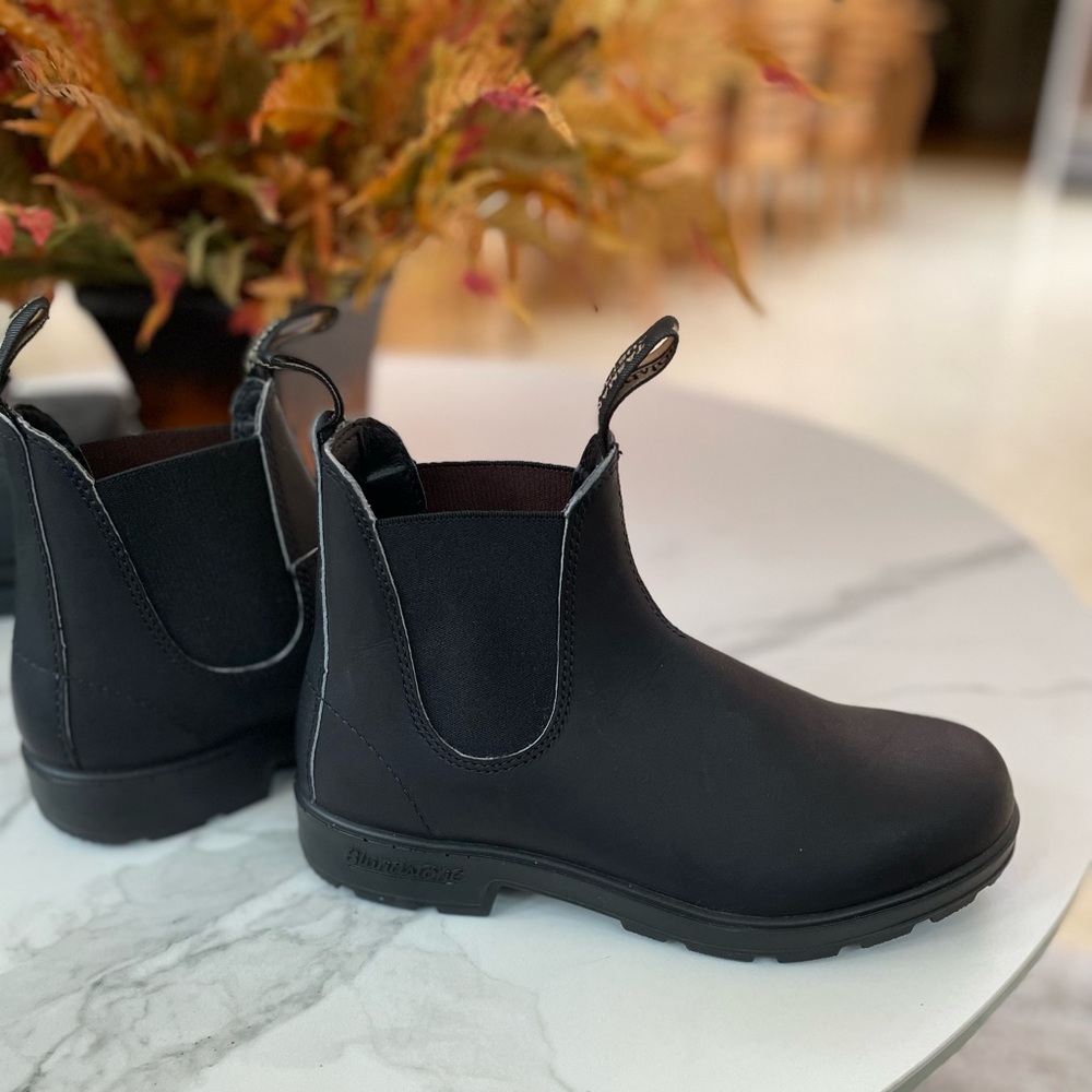 Brand new Blundstone Chelsea Boots in Black
